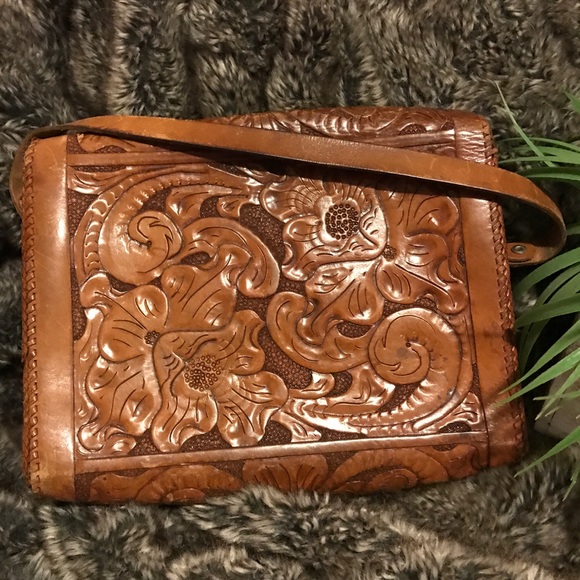 leather engraved purse - Picture 3 of 7
